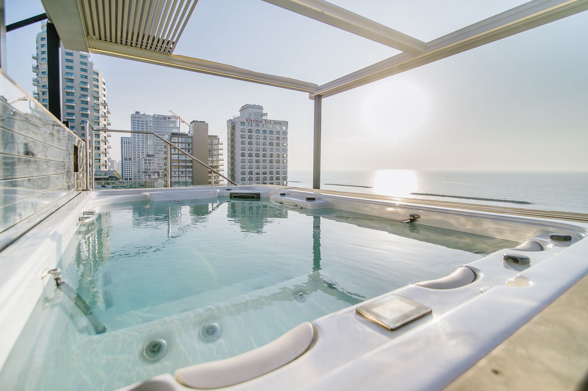 Private Rooftop Pool